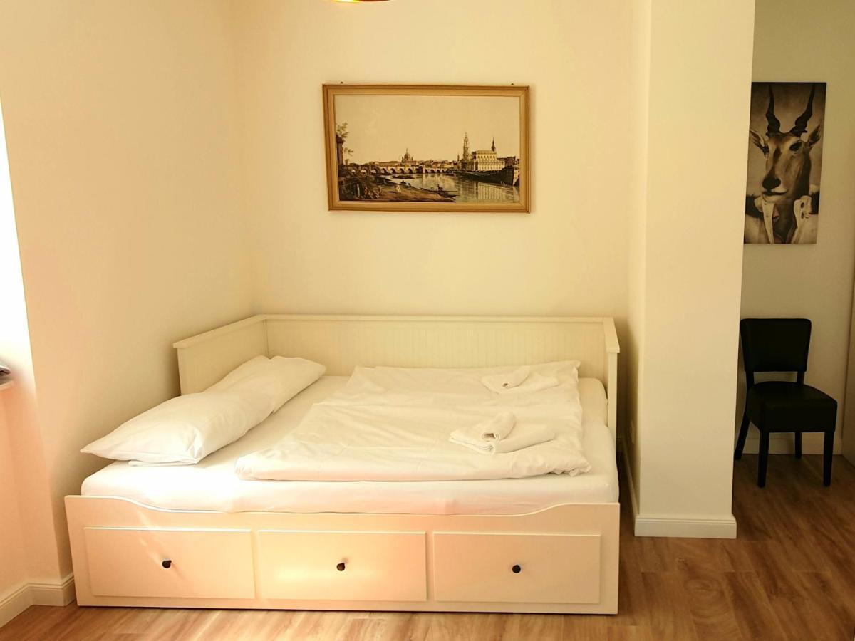 Pineapple Apartments Dresdner Heide Mit Garten 德累斯顿 外观 照片
